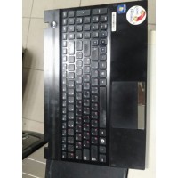 Палмрест верхняя часть корпуса c клавиатурой для ноутбука Samsung NP305V5A, BA75-03765C