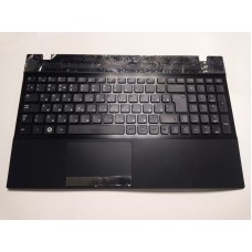 Палмрест-топкейс верхняя часть корпуса c клавиатурой для ноутбука Samsung  NP300V5A, NP305V5A чёрный